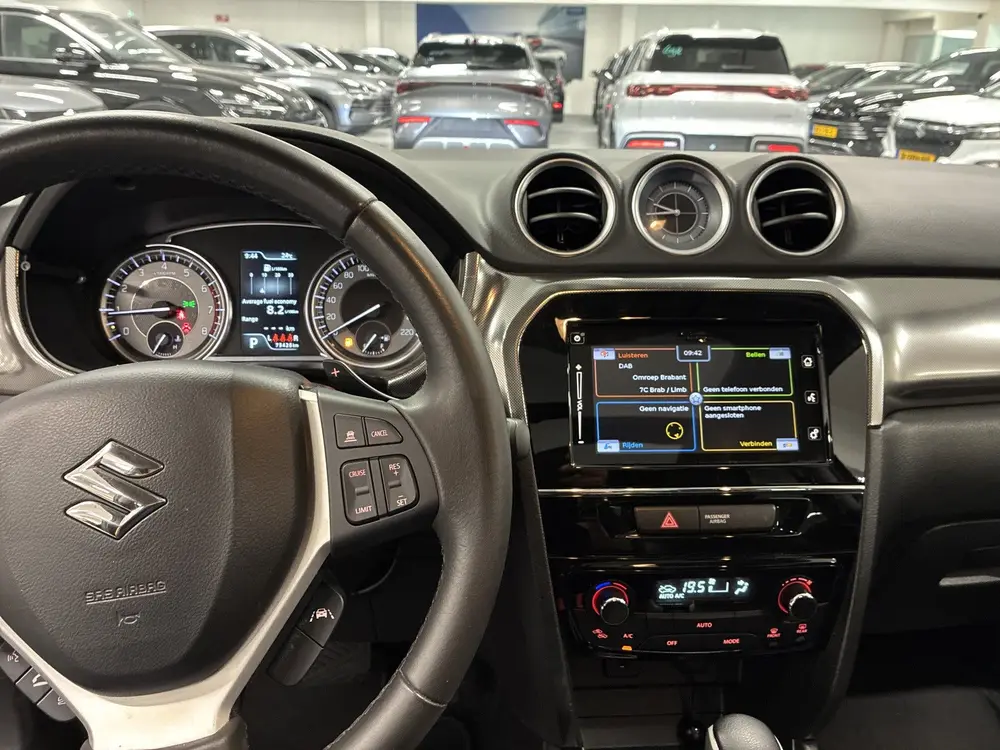 Suzuki Vitara 1.4 Boosterjet Stijl | Trekhaak | Panoramadak uit 2020, foto 13
