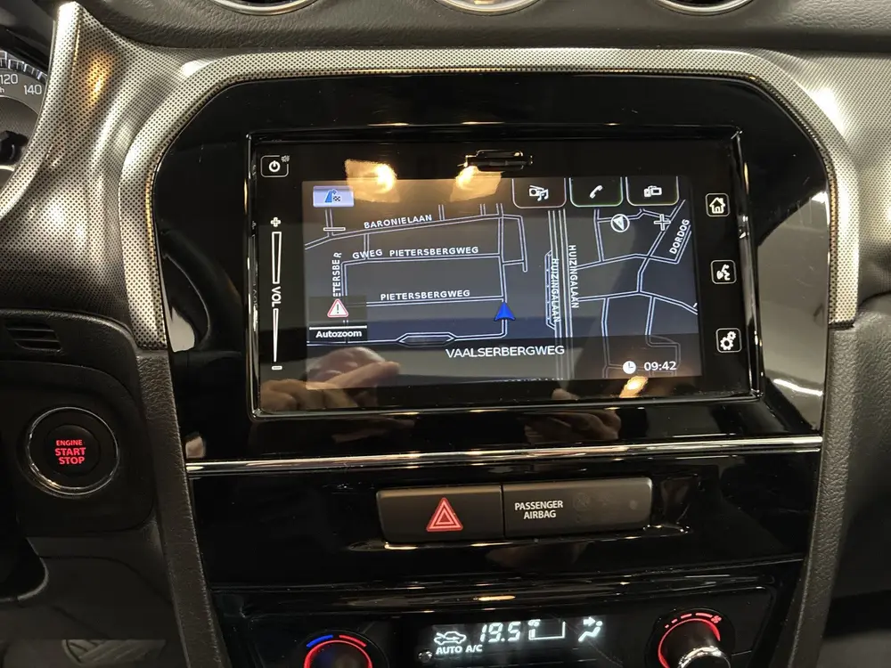 Suzuki Vitara 1.4 Boosterjet Stijl | Trekhaak | Panoramadak uit 2020, foto 14