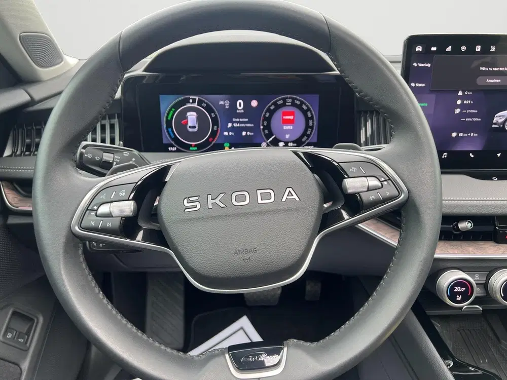 Skoda Superb 1.5 TSI PHEV L & K uit 2025, foto 5