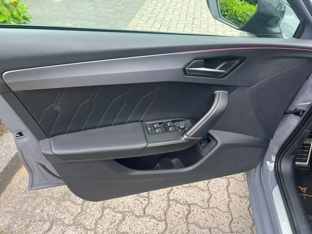 Cupra Leon 1.4 e-Hybrid VZ Performance pano uit 2022, foto 17