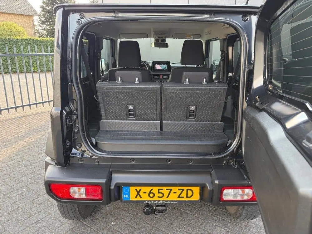 Suzuki Jimny 1.5 AllGrip Comfort+ 4-zits LED Navi Cruis uit 2020, foto 12