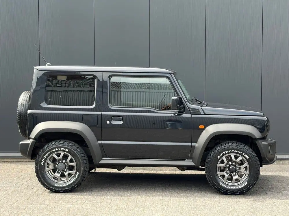 Suzuki Jimny 1.5 AllGrip Comfort+ 4-zits LED Navi Cruis uit 2020, foto 2