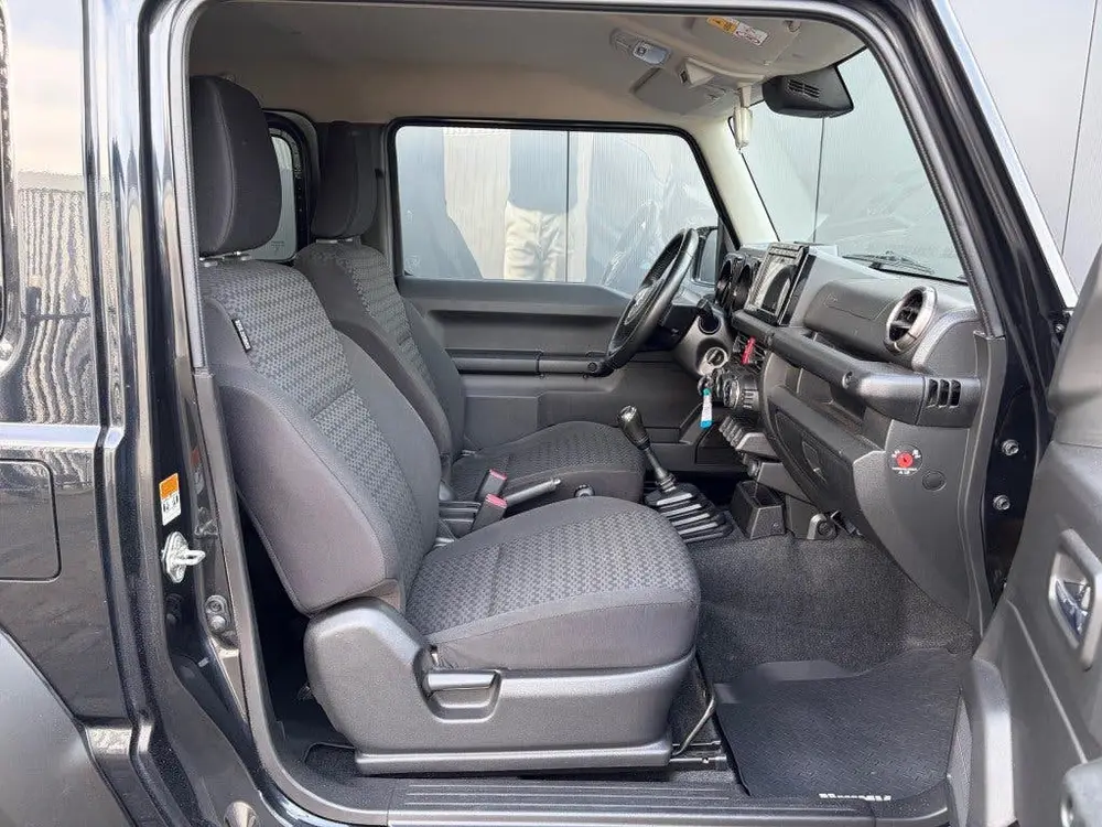 Suzuki Jimny 1.5 AllGrip Comfort+ 4-zits LED Navi Cruis uit 2020, foto 3