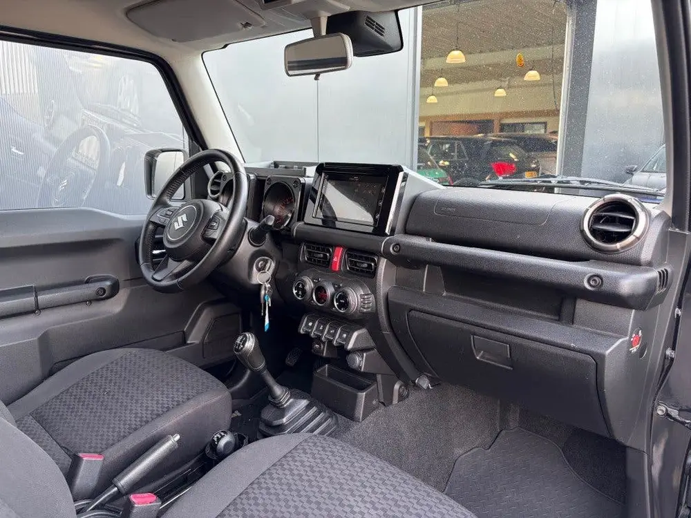 Suzuki Jimny 1.5 AllGrip Comfort+ 4-zits LED Navi Cruis uit 2020, foto 5