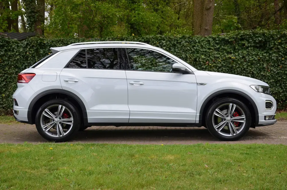 Volkswagen T-Roc 1.5 TSI Sport Business R Line Automaat/Navi uit 2020, foto 2