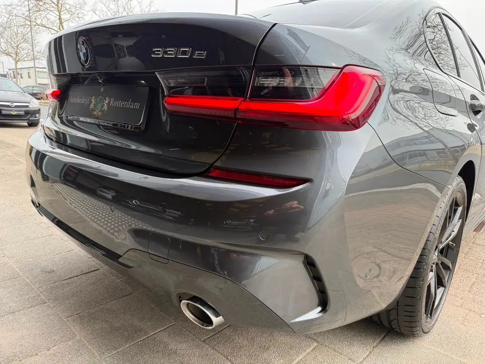 BMW 3-serie 330e High Executive AUT 292PK LED uit 2019, foto 18