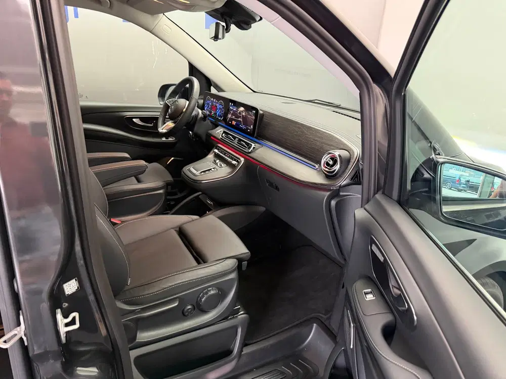 Mercedes-Benz EQV 7pers uit 2025, foto 14