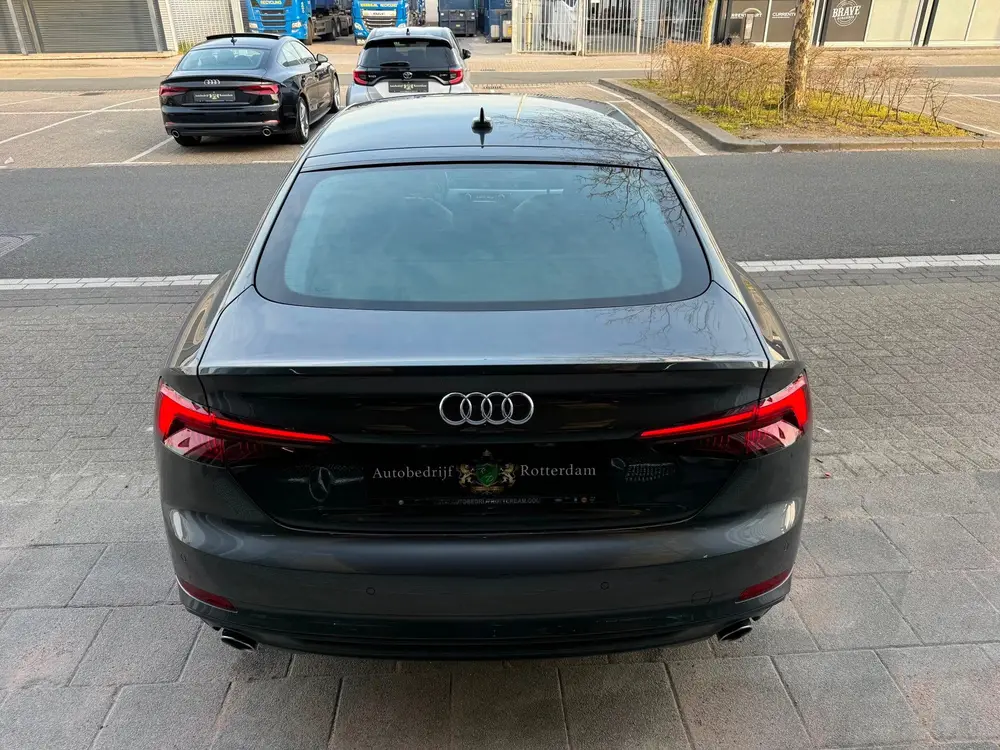 Audi A5 35 TFSI Sport S-tronic AUT S-line edition uit 2019, foto 11