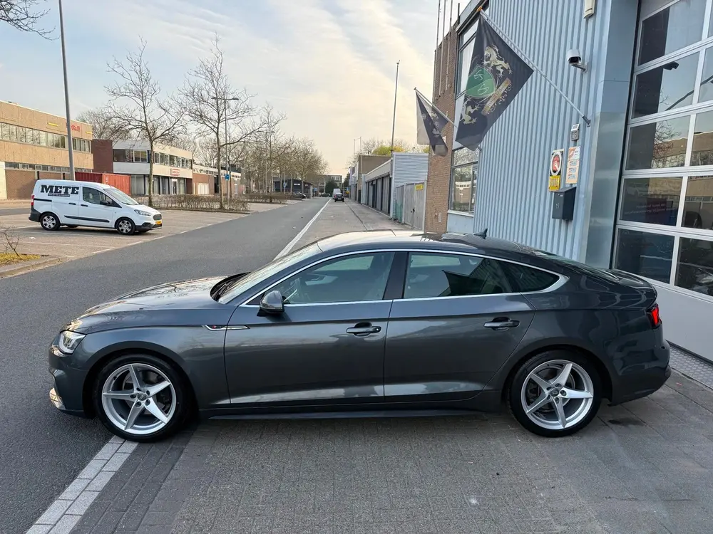 Audi A5 35 TFSI Sport S-tronic AUT S-line edition uit 2019, foto 12