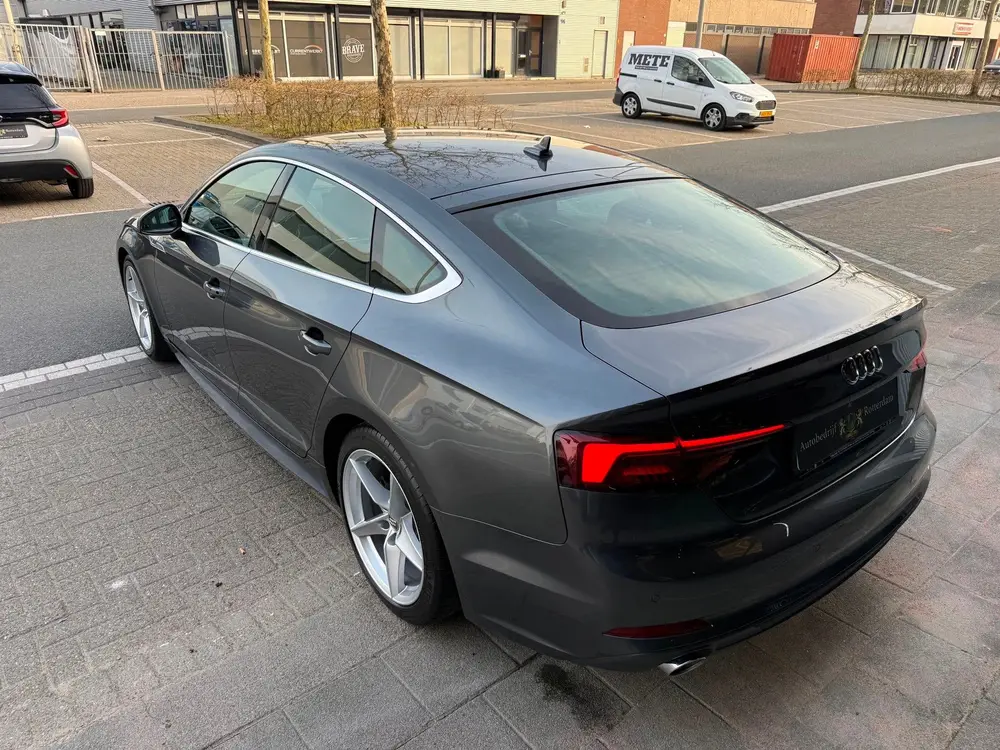 Audi A5 35 TFSI Sport S-tronic AUT S-line edition uit 2019, foto 13