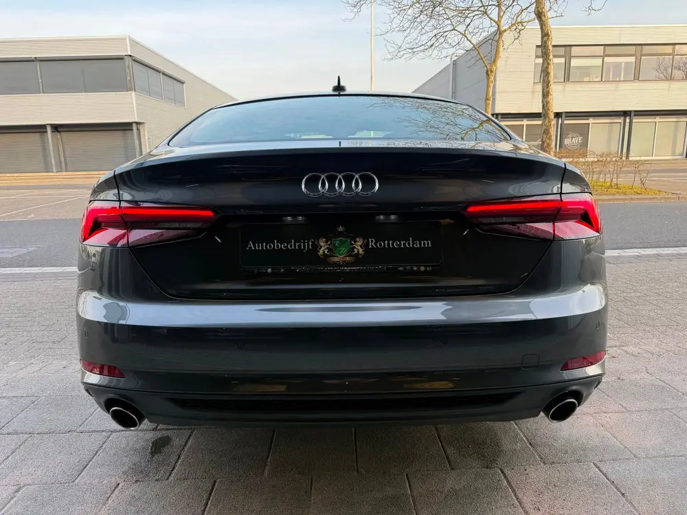 Audi A5 35 TFSI Sport S-tronic AUT S-line edition uit 2019, foto 14