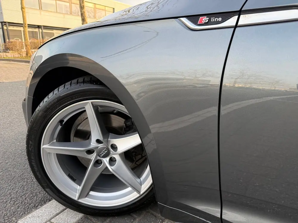 Audi A5 35 TFSI Sport S-tronic AUT S-line edition uit 2019, foto 19