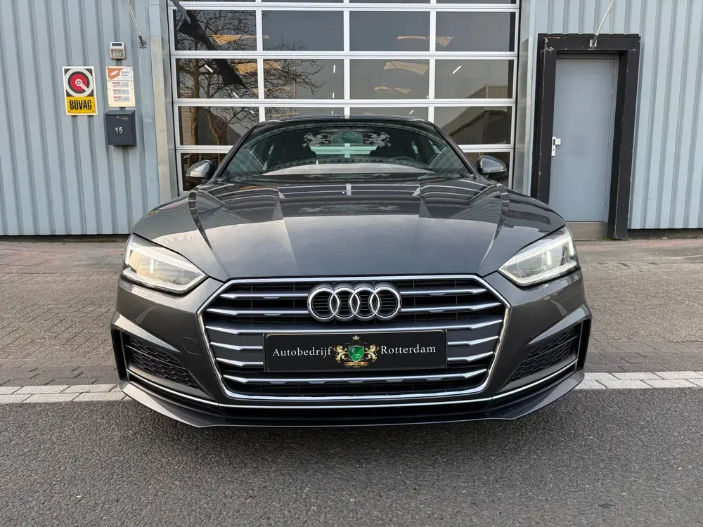 Audi A5 35 TFSI Sport S-tronic AUT S-line edition uit 2019, foto 4