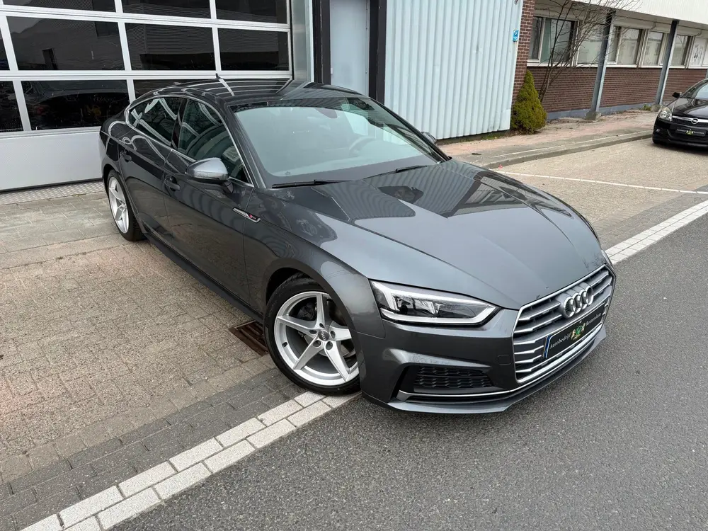 Audi A5 35 TFSI Sport S-tronic AUT S-line edition uit 2019, foto 6