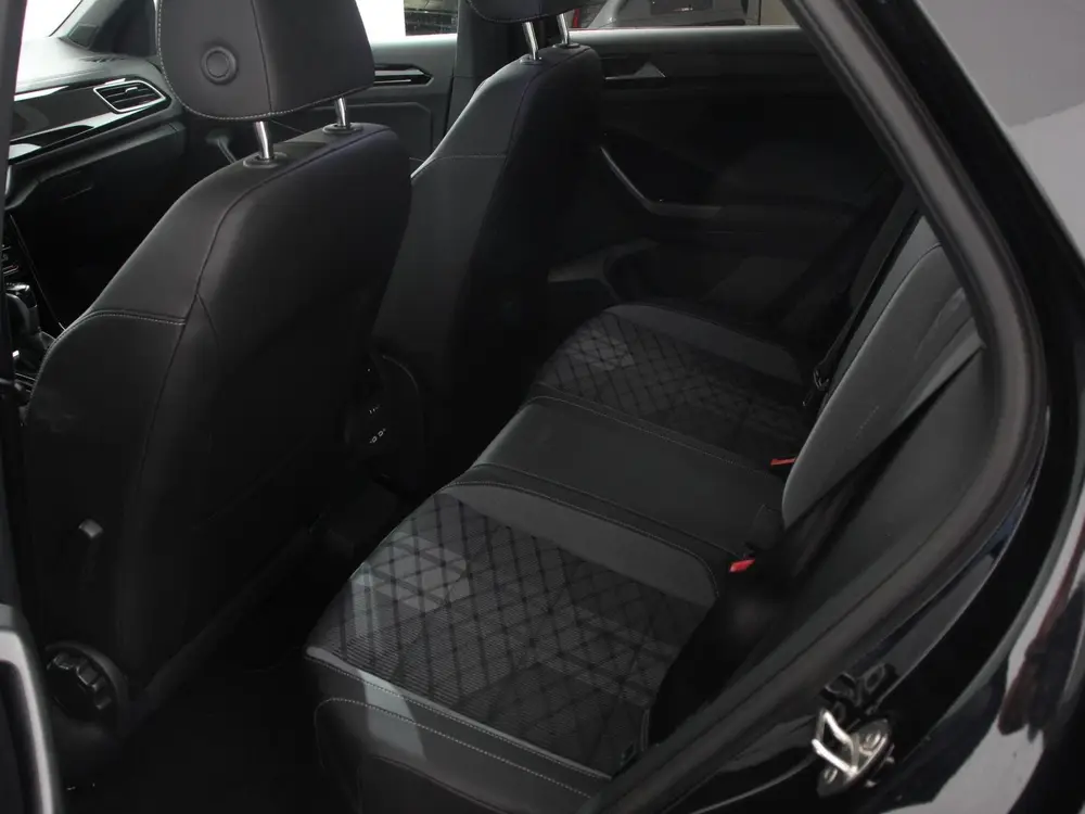 Volkswagen T-Roc 1.5 eTsi R-Line Edition Automaat Navigatie uit 2025, foto 14