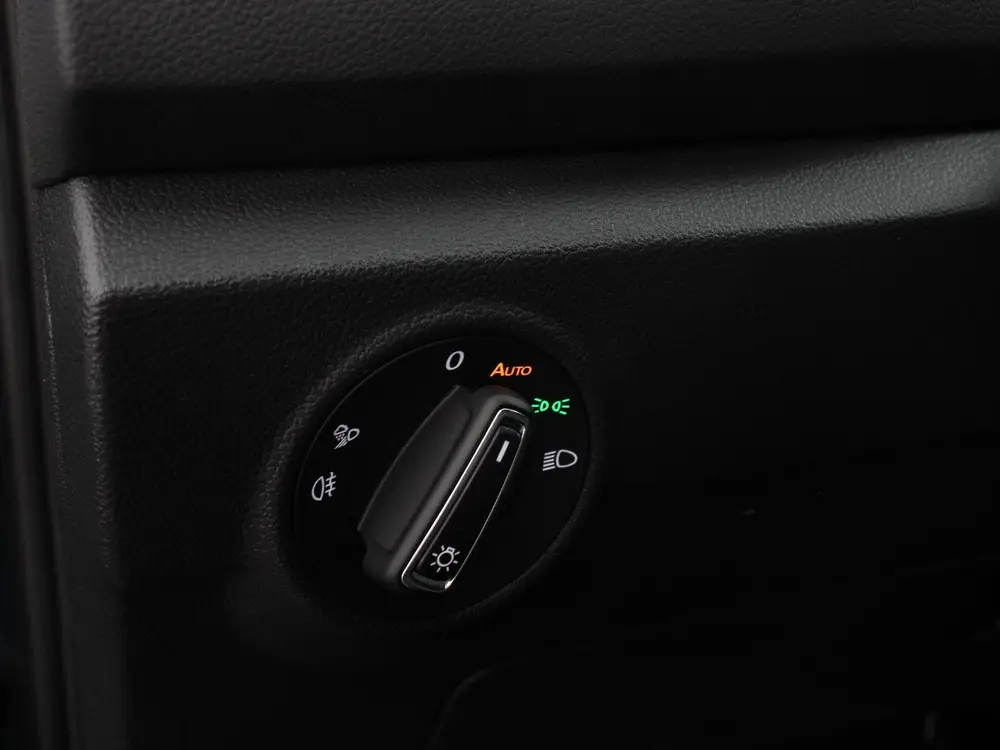 Volkswagen T-Roc 1.5 eTsi R-Line Edition Automaat Navigatie uit 2025, foto 18