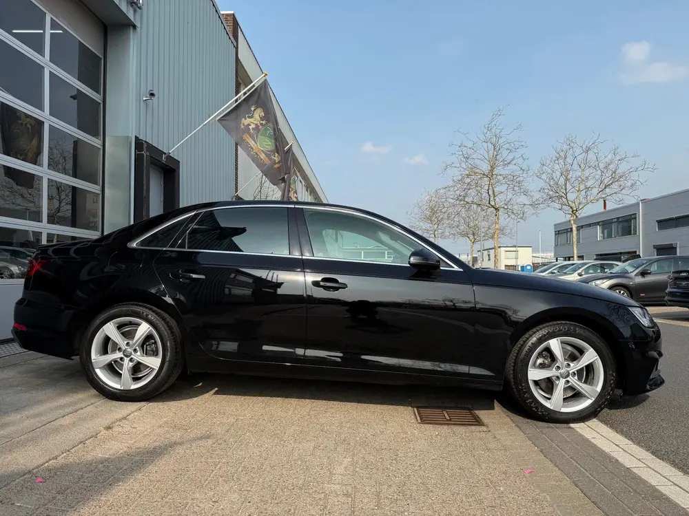 Audi A4 35 TFSI Sport AUT ECC uit 2019, foto 17