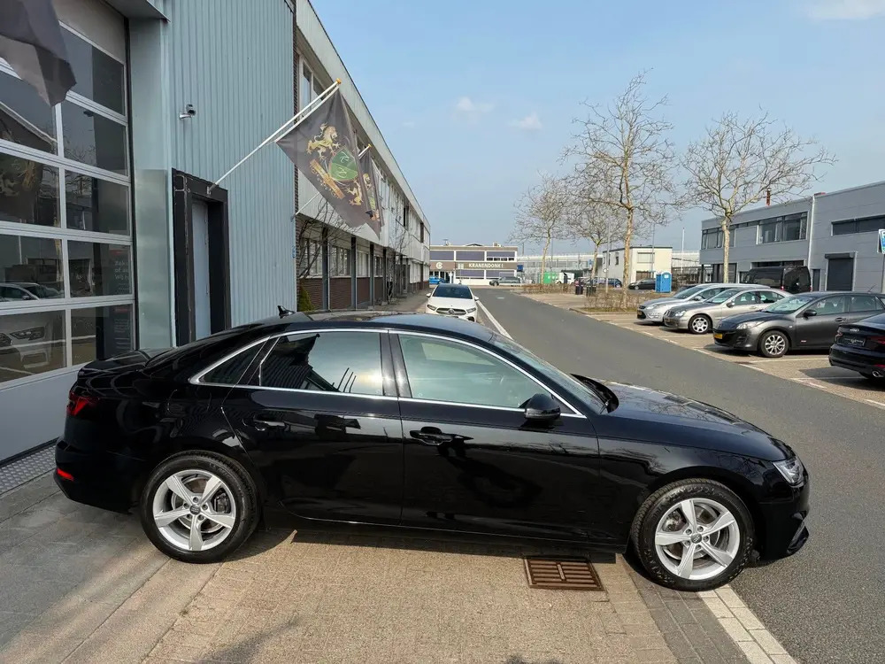 Audi A4 35 TFSI Sport AUT ECC uit 2019, foto 3