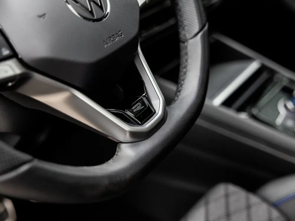 Volkswagen Tiguan 1.5 eHybrid R-Line Edition | PANORAMA/SCHU uit 2025, foto 11
