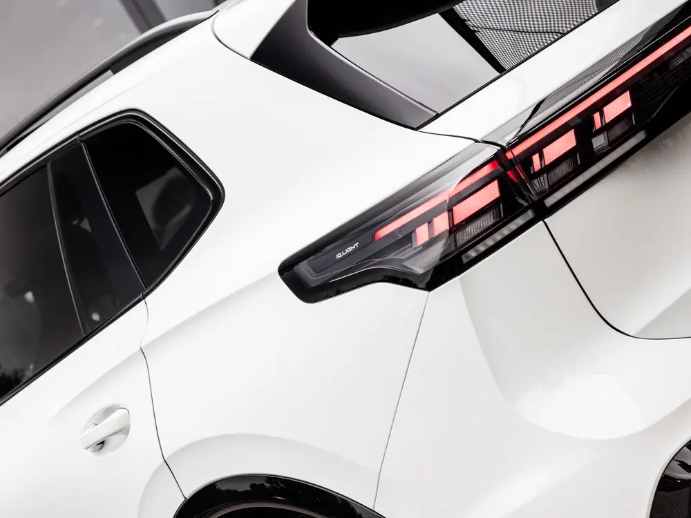 Volkswagen Tiguan 1.5 eHybrid R-Line Edition | PANORAMA/SCHU uit 2025, foto 14