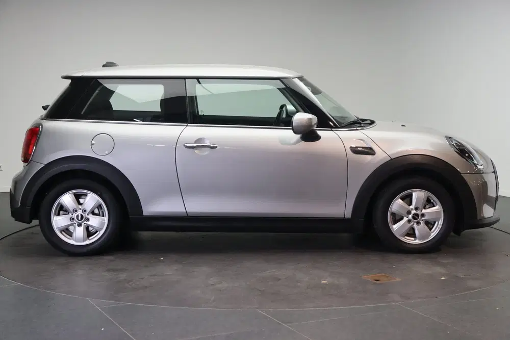 Mini Hatchback Cooper uit 2023, foto 5