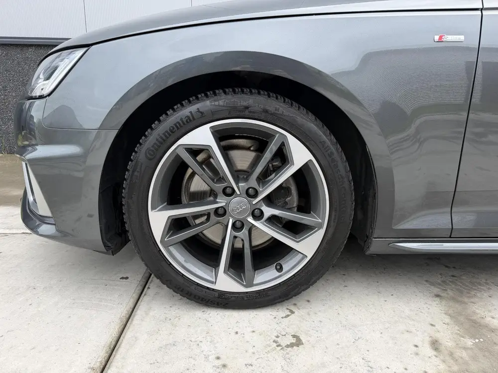 Audi A4 40 TFSI Sport S line edition uit 2019, foto 5