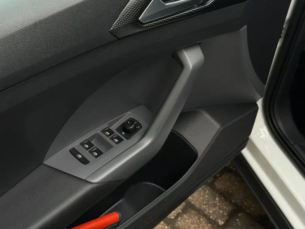Volkswagen T-Cross 1.0 TSI R-Line (bj 2020) uit 2020, foto 16