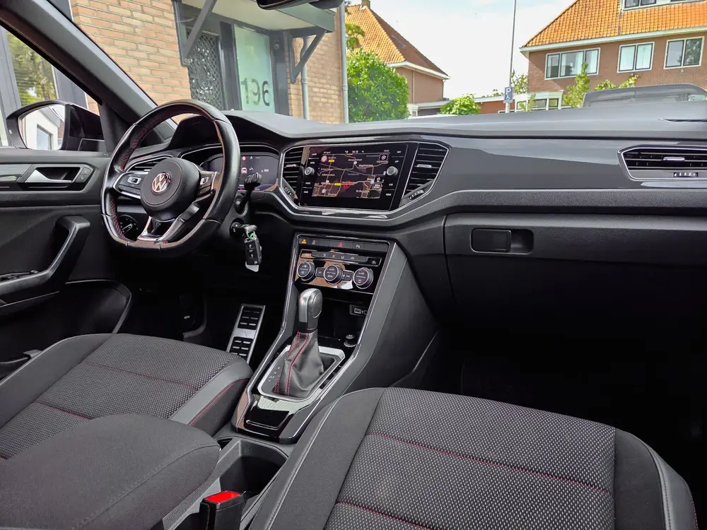 Volkswagen T-Roc 1.5 TSI AUT7 R-LINE SPORT NAVI DIGIDASH APP uit 2020, foto 15