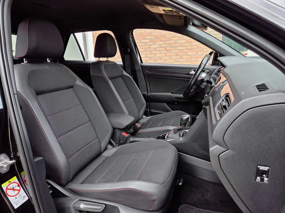 Volkswagen T-Roc 1.5 TSI AUT7 R-LINE SPORT NAVI DIGIDASH APP uit 2020, foto 8