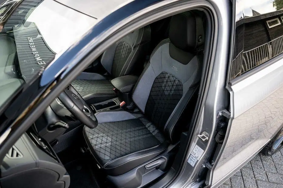 Volkswagen T-Roc 1.5 TSI R-Line | Panorama | IQ Drive ACC | uit 2023, foto 14