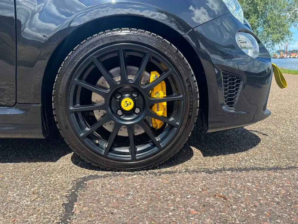 Abarth 695 1.4 T-Jet 180PK Competizione Carbon Sabelt Monza uit 2023, foto 12
