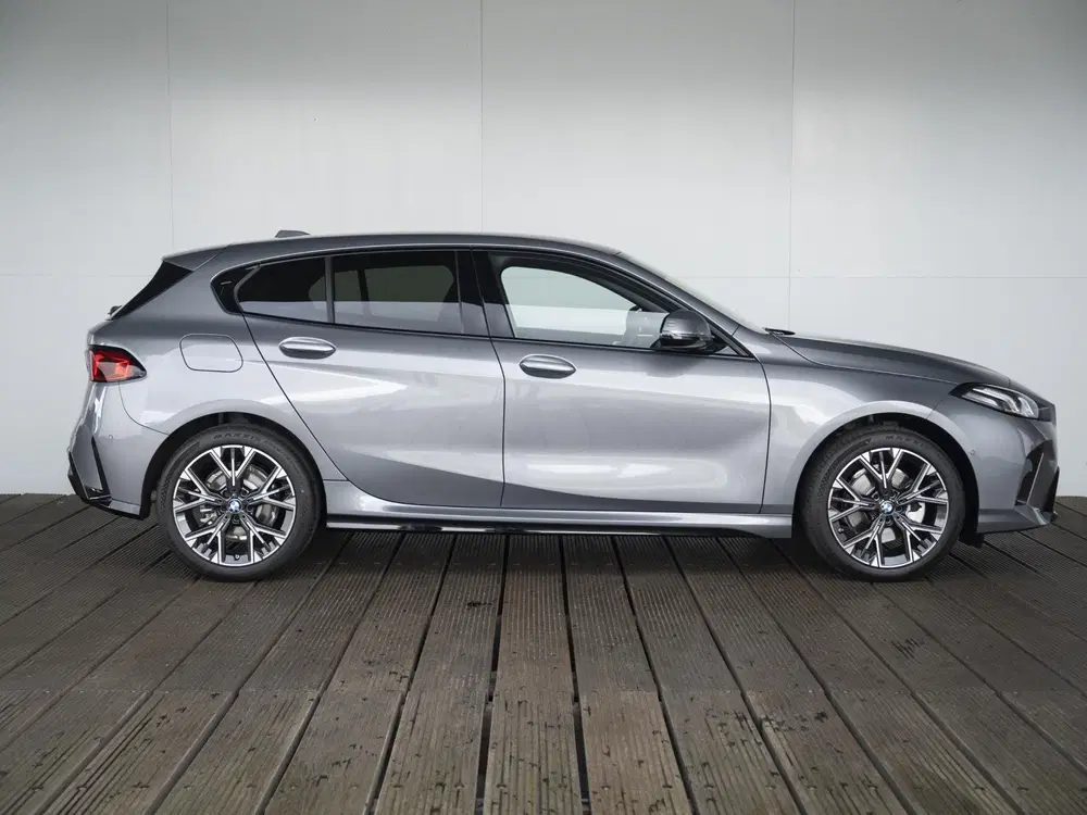 BMW 1-serie 120 uit 2026, foto 7