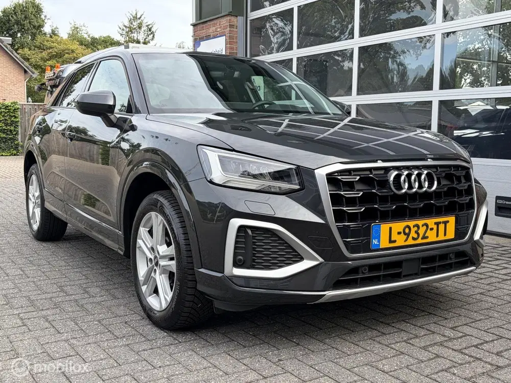Audi Q2 30 TFSI Advanced edition uit 2021, foto 4