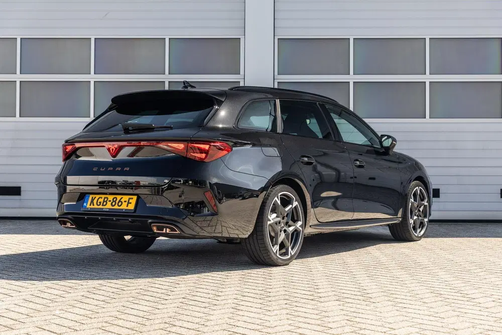 Cupra Leon 1.5 TSI e-Hybrid 272pk VZ Performanc uit 2026, foto 2