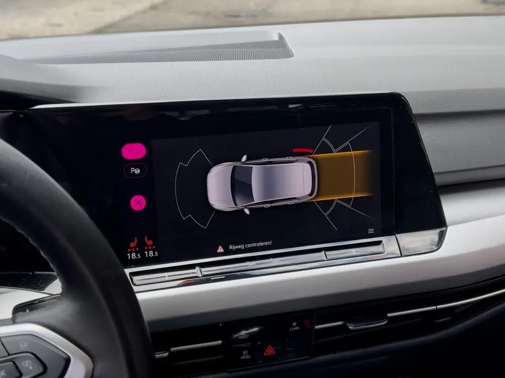 Volkswagen Golf 1.0 TSI LIFE NAVI DIGI-DASH APPLE-CARPLAY LE uit 2021, foto 19