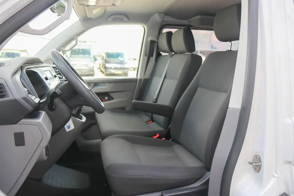 Volkswagen Transporter Kombi 2.0 TDI 110pk L1H1 | Airco | Bl uit 2020, foto 4