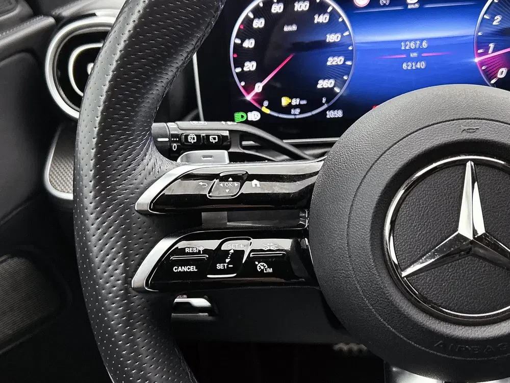 Mercedes-Benz C-Klasse 180 AMG Line uit 2024, foto 15