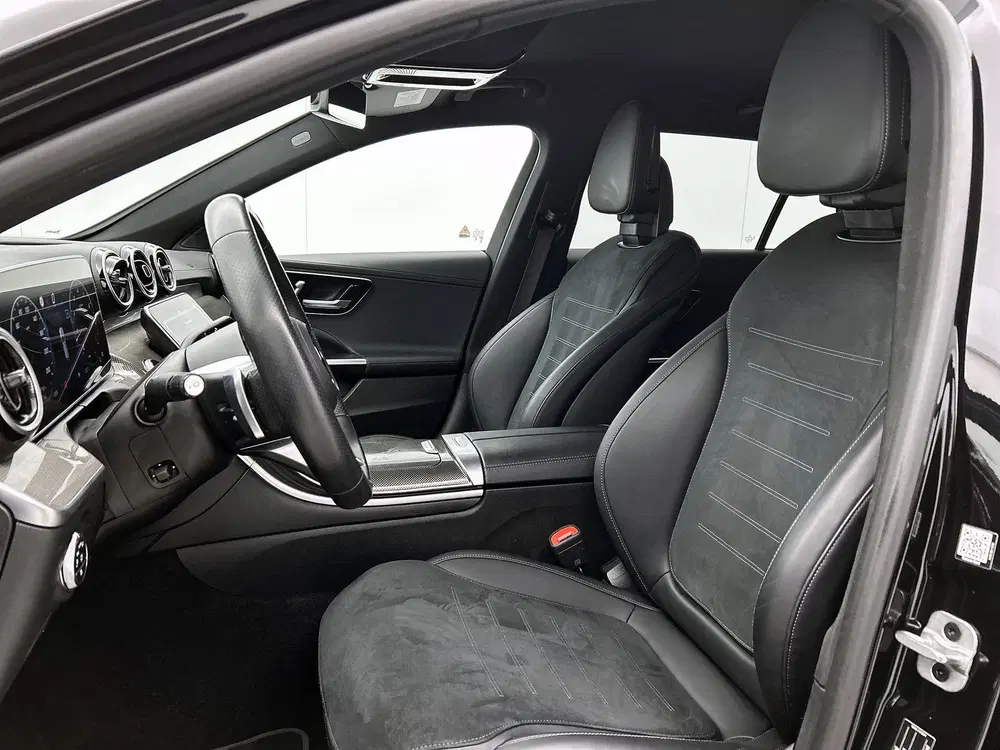 Mercedes-Benz C-Klasse 180 AMG Line uit 2024, foto 16