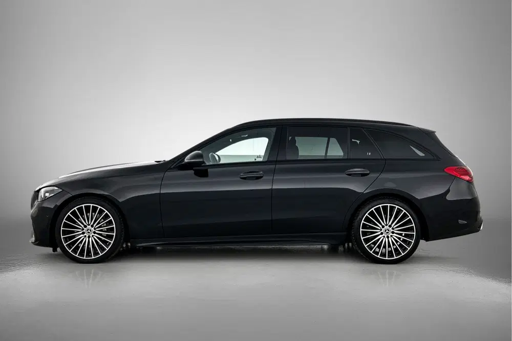 Mercedes-Benz C-Klasse 180 AMG Line uit 2024, foto 3