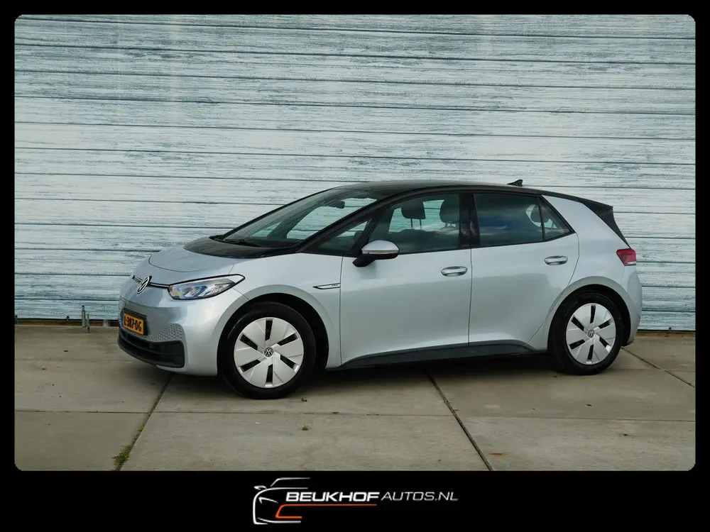 Volkswagen ID.3 Life 58 kWh Trekhaak Adapt Cruise Soh 92.7% uit 2020