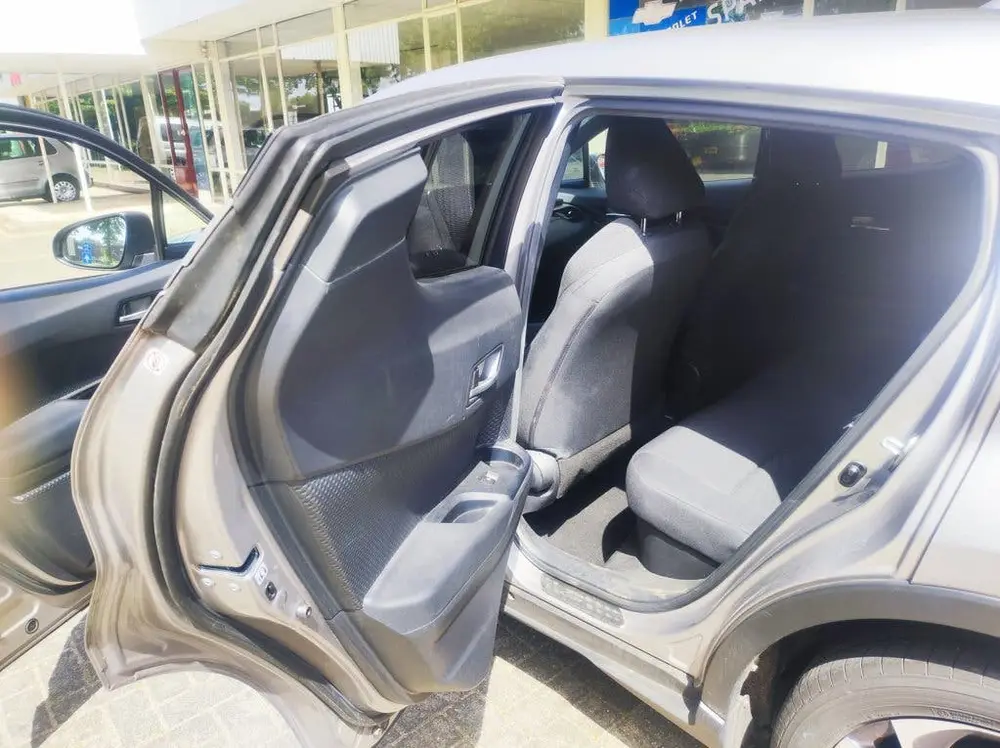 Toyota C-Hr 1.8 Hybrid Dynamic autom. 5 drs. uit 2019, foto 4