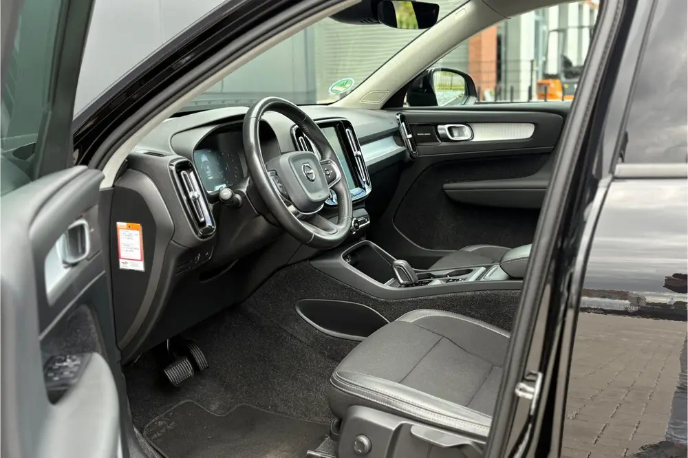Volvo XC40 1.5 T3 Momentum Pro 164pk - Camera - ACC - Pano uit 2019, foto 4