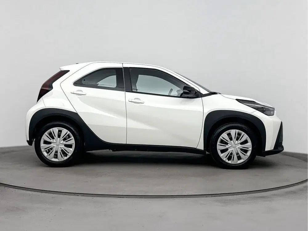 Toyota Aygo X Hybrid 115 play *DEMO* uit 2026, foto 8