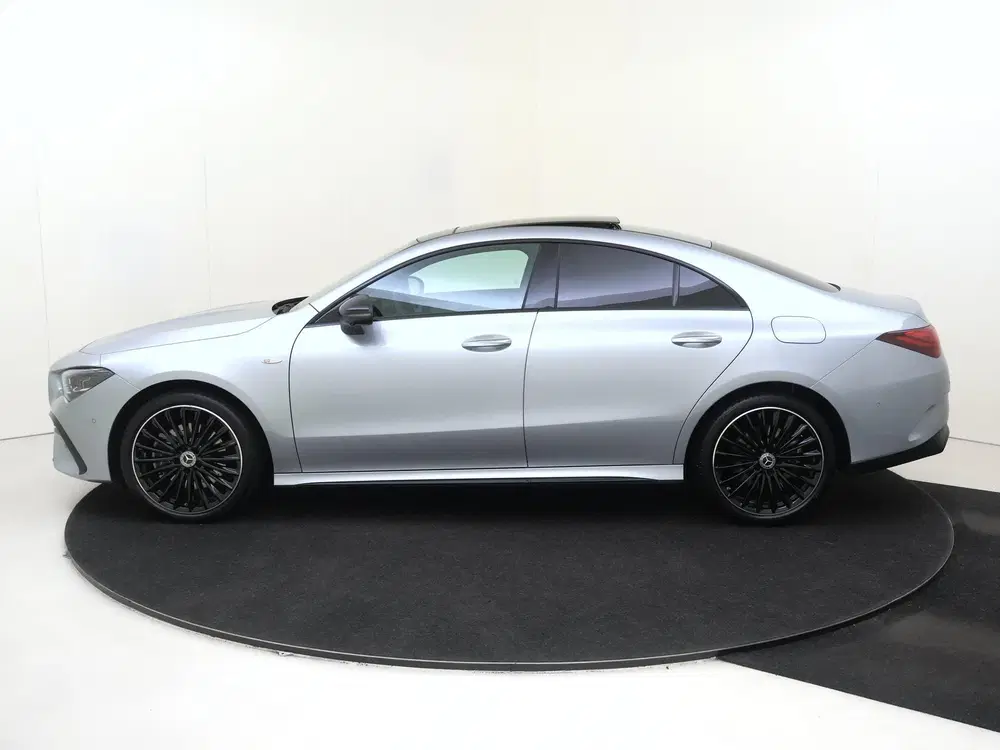 Mercedes-Benz CLA 250 e Business Solution AMG uit 2025, foto 10