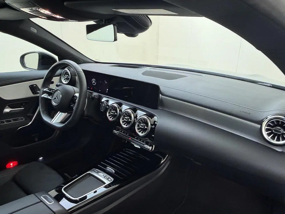 Mercedes-Benz CLA 250 e Business Solution AMG uit 2025, foto 3
