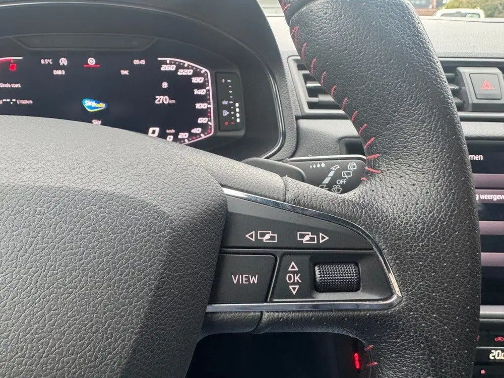 SEAT Arona 1.0 TSI 116pk FR BUSINESS INTENSE DSG Trek uit 2020, foto 19