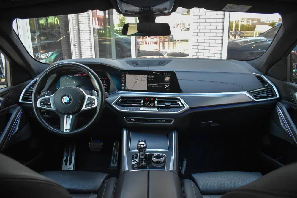 BMW X6 xDrive40i High Executive M-Sport Pano Head uit 2022, foto 2