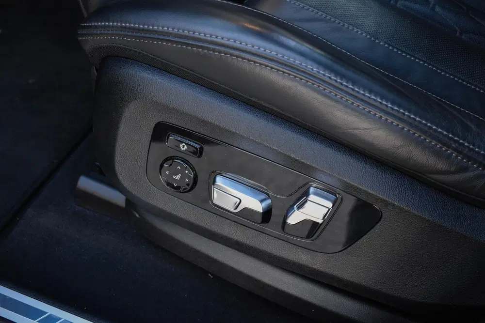 BMW X6 xDrive40i High Executive M-Sport Pano Head uit 2022, foto 20