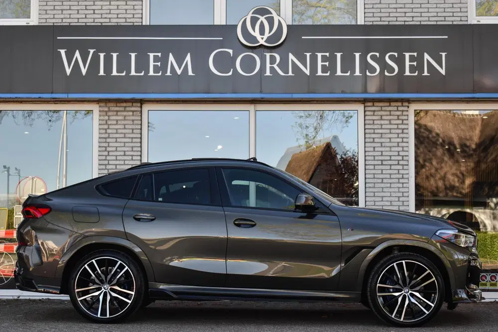 BMW X6 xDrive40i High Executive M-Sport Pano Head uit 2022, foto 3