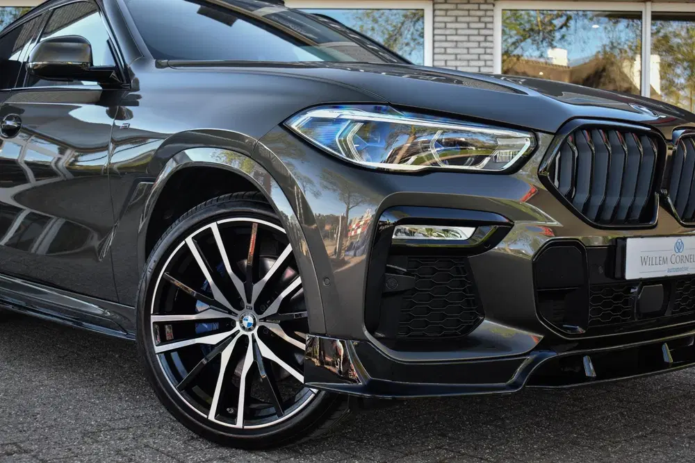 BMW X6 xDrive40i High Executive M-Sport Pano Head uit 2022, foto 5